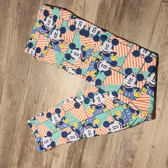 LuLaRoe Pants - NWT LulaRoe x Disney leggings one size
